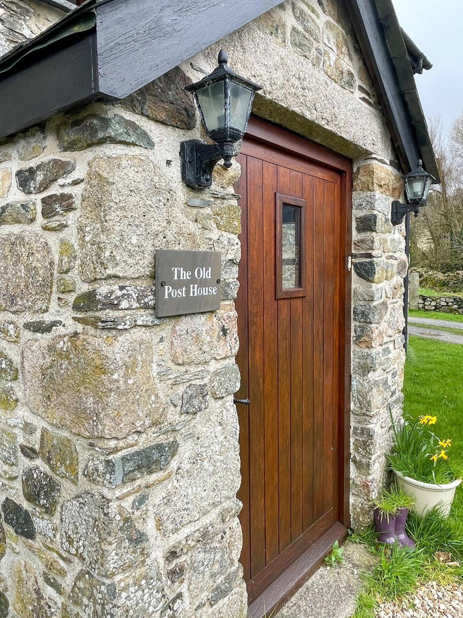 The Old Post House - Historic Dartmoor Home Тависток Екстериор снимка